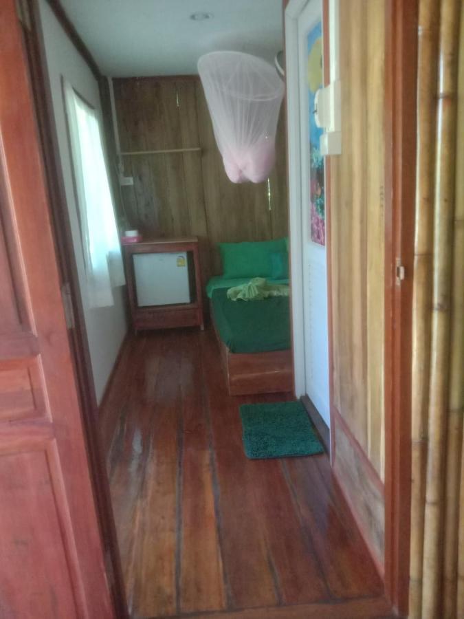 9Sathanee Koh Lanta Bagian luar foto
