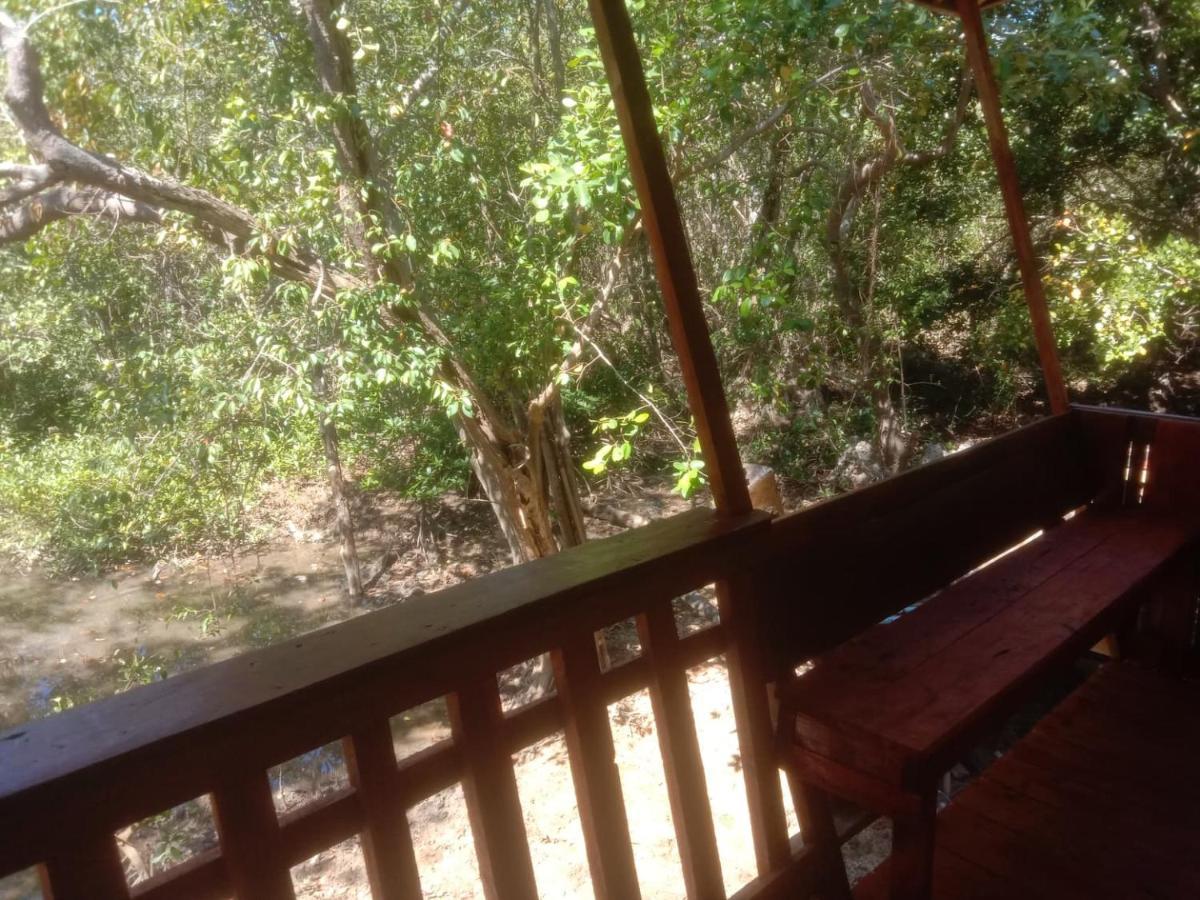 9Sathanee Koh Lanta Bagian luar foto